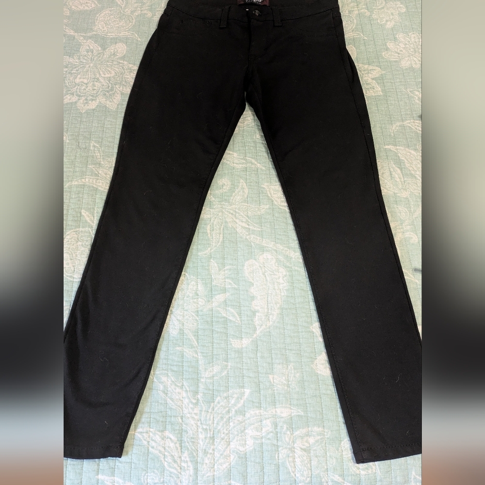 Fragile Black Stretchy Slim Fit Pants. Junior's Size 11.